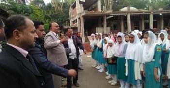 কালকিনিতে বিদ্যালয়ের সভাপতির বিরুদ্ধে ফেসবুকে অপ-প্রচার: শিক্ষক শিক্ষার্থীদের প্রতিবাদ সভা