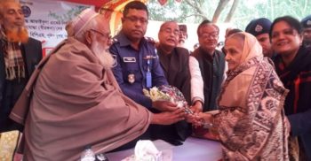 রাণীনগরে ১০ বীরাঙ্গনাকে সংবর্ধনা