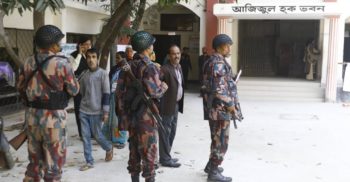 ভোটকেন্দ্র থেকে বিএনপির এজেন্টদের বের করে দেওয়ার অভিযোগ