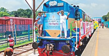 যশোরের বেনাপোল এক্সপ্রেস ট্রেনে কাটা পড়ে অজ্ঞাত যুবকের মৃত্যু