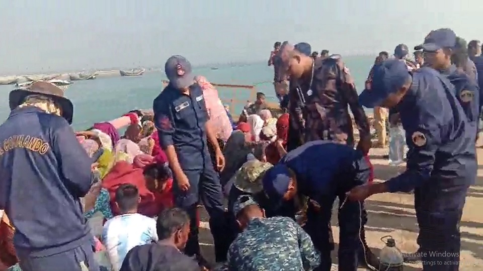 সেন্টমার্টিনে ট্রলারডুবি, নিহতদের ১৫ জনই রোহিঙ্গা