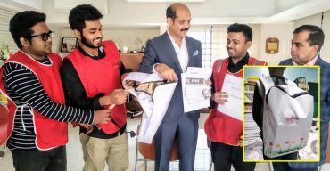 নির্বাচনী ব্যানার থেকে তৈরি হলো স্কুল ব্যাগ