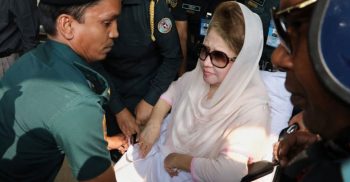 খালেদা জিয়াকে বিদেশ নিয়ে যেতে স্বজনদের আবেদন
