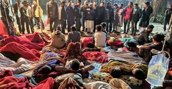 অবশেষে অনশন ভাঙলেন রাবি শিক্ষার্থীরা