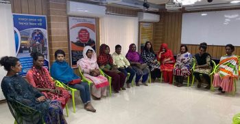 হিজড়াদের ফ্রি ড্রাইভিং প্রশিক্ষণ দিচ্ছে পাথওয়ে