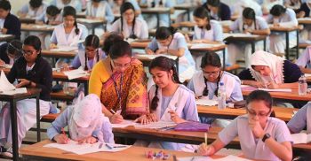 সোমবার ২০ লক্ষাধিক শিক্ষার্থী পরীক্ষায় বসছে