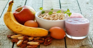 কাজের ফাঁকে এই স্ন্যাকসগুলো খেলে শরীরে অনেকক্ষণ এনার্জি পাবেন