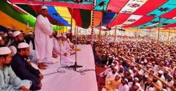 চরমোনাইর মাহফিলের সমাপ্তি: ভারতে মুসলিম নির্যাতনের বিরুদ্ধে বিক্ষোভ ঘোষণা