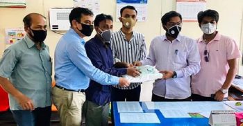 পটুয়াখালীর দশমিনায় হাসপাতালে পিপিই বিতরন