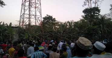 আমতলীতে প্রেমের জন্য মোবাইল টাওয়ারে উঠে আত্মহত্যার চেষ্টা