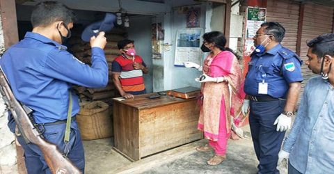 কোলাবাজারে ভ্রাম্যমান আদালতের জরিমানা আদায়