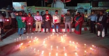 ভয়াল কাল রাত স্মরণে ঝিনাইদহে মোমবাতি প্রজ্জলন ও আলোর মিছিল
