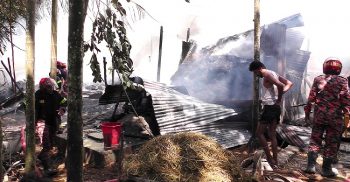 ক্ষয়ক্ষতি ৫লক্ষ টাকা দশমিনায় বসতঘর আগুনে পুড়ে ছাই
