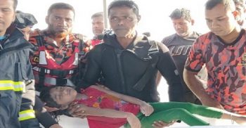 পদ্মার পানির নিচে মেয়ে রোশনিকে বুকেই জড়িয়ে রেখেছিলেন বাবা