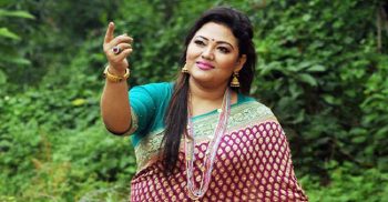 করোনা প্রতিরোধে মমতাজ গাইলেন ‘মনটা ভইরা যায়’
