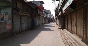 করোনা ঝুঁকি এড়াতে গলাচিপায় দোকানপাট বন্ধের ঘোষণা