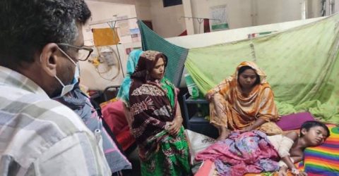 অগ্নিদগ্ধ সেই শিশুর চিকিৎসার দায়িত্ব নিলেন পৌর মেয়র