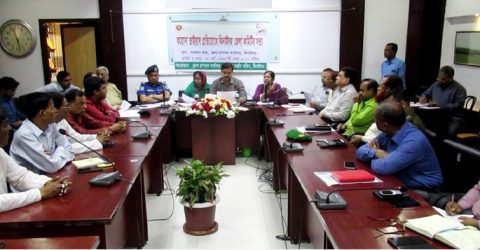 ঝিনাইদহে করোনা প্রতিরোধে জরুরি সভা অনুষ্ঠিত