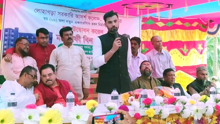 ফেসবুকে উল্টাপাল্টা মন্তব্য করে কাজ হবে না: মাশরাফি