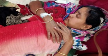 কলাপাড়ায় প্রতিপক্ষের হামলায় গৃহবধু ও তার স্বামী আহত