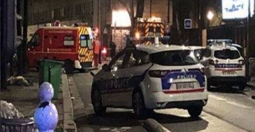 ফ্রান্সে মসজিদে নামাজরত মুসল্লিদের ওপর সশস্ত্র হামলা, আহত ২