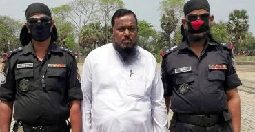 কলাপাড়া অবৈধ ইটভাটা গুড়িয়ে দিয়েছে র‌্যাব: মালিককে এক বছরের কারাদন্ড