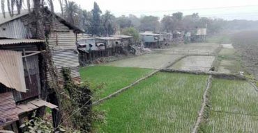 প্রচন্ড বেপরোয়া মহেশপুরের ভূমি দস্যুরা, একের পর এক গিলে খাচ্ছে নদ-নদী গুলো