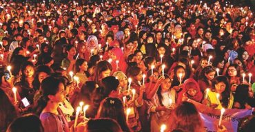 বিশ্ব নারী দিবসের প্রথম প্রহরে আঁধার ভাঙার শপথ