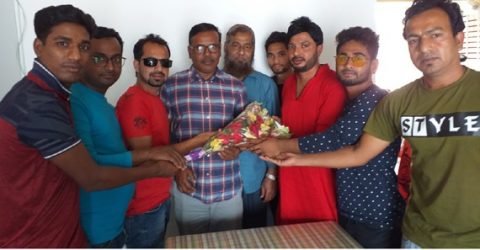 ঝিনাইদহ জেলা ফুটবল এসোসিয়েশনের নব-গঠিত কমিটিকে ফুলেল শুভেচ্ছা