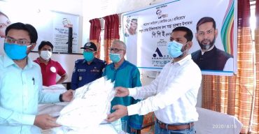 করোনা মোকাবেলায় পটুয়াখালীর দশমিনায় হাসপাতালে পিপিই বিতরন