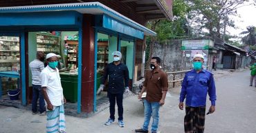 এস.আই অপূর্ব সরকার ও এ.এস.আই তরিফুলের তৎপরতায় জনসমাগম মুক্ত ডামুড্যা 