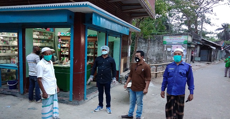 এস.আই অপূর্ব সরকার ও এ.এস.আই তরিফুলের তৎপরতায় জনসমাগম মুক্ত ডামুড্যা