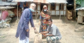 প্রতিবন্ধীর মাঝে দশমিনায় ত্রান বিতরন