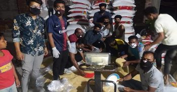 করোনা ভাইরাস: একমাত্র ঘরে অবস্থানকারী ৩হাজার পরিবারের মধ্যে ত্রাণ বিতরণ