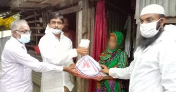 গলাচিপায় জেলা পরিষদের কর্তৃক ১৫৫ পরিবারের মাঝে ত্রাণ বিতরণ