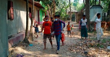 কেন্দ্র ঘোষিত কর্মসূচী সেভ দ্য রোড বাঁশখালী সহ ১৮ শাখায় জীবানুনাশক স্প্রে