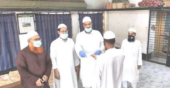 বাংলাদেশ খেলাফত মজলিসের উদ্যোগে আলেম-ওলামাদে নগদ অর্থ সহায়তা