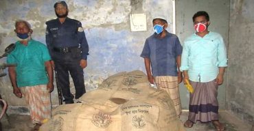ভোলায় ব্যবসায়ীর ঘরে মিললো সরকারি চাল, পালালেন ইউপি সদস্য