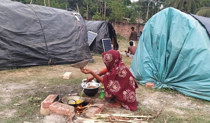 করোনায় বাগেরহাটে ভাসমাণ বেদে সম্প্রদায়ের ৪৪টি পরিবার দিশেহারা