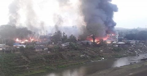 বান্দরবানের থানছিতে ভয়াবহ অগ্নিকাণ্ড ৩০কোটি টাকার ক্ষয়-ক্ষতির আশংক্ষা