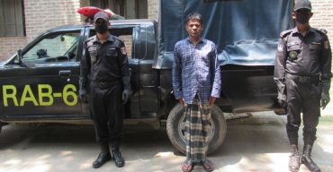 ঝিনাইদহ র‌্যাব-৬’র অভিযানে শেখপাড়া বাজার থেকে বিপুল পরিমাণ নকল ও সরকারী ঔষধ সহ গ্রেফতার ১