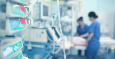 চিকিৎসা না দিলে বেসরকারি হাসপাতালের লাইসেন্স বাতিল