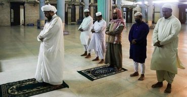 তারাবির নামাজ পড়ায় সরকারি নির্দেশনা না মানলে ব্যবস্থা