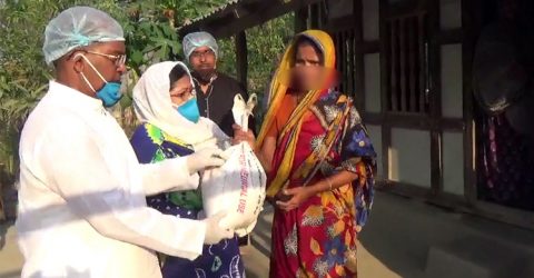 কর্মহীন ও অসহায় মানুষের দুয়ারে খাদ্যসহয়তা নিয়ে ছুটছেন এমপি মহিব