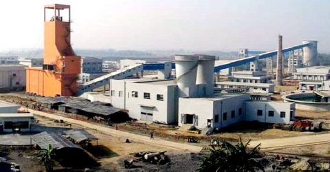 করোনায় বড়পুকুরিয়া খনিতে কয়লা উৎপাদন অর্ধেকে মজুদ সংকটের আশঙ্কা