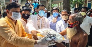 গলাচিপায় সংসদ সদস্য এসএম শাহজাদার খাদ্য সামগ্রী বিতরণ