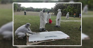 ঝিনাইদহের কালীগঞ্জে খাটিয়া না দেয়ায় মৃতদেহ মাটিতে রেখেই জানাজা