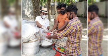 এমপি সাহেবের নির্দেশে করমজা ইউনিয়নের ২০০হতদরিদ্র পরিবারের পাশে মেহেদী হাসান