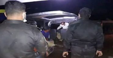 কমলগঞ্জে অবশেষে চাল চোর পিতা-পুত্র র‌্যাবের হাতে আটক