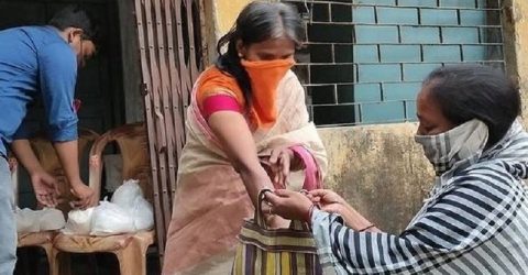 করোনা যুদ্ধের মধ্যেও ফের ভাইরাল রানু মণ্ডল